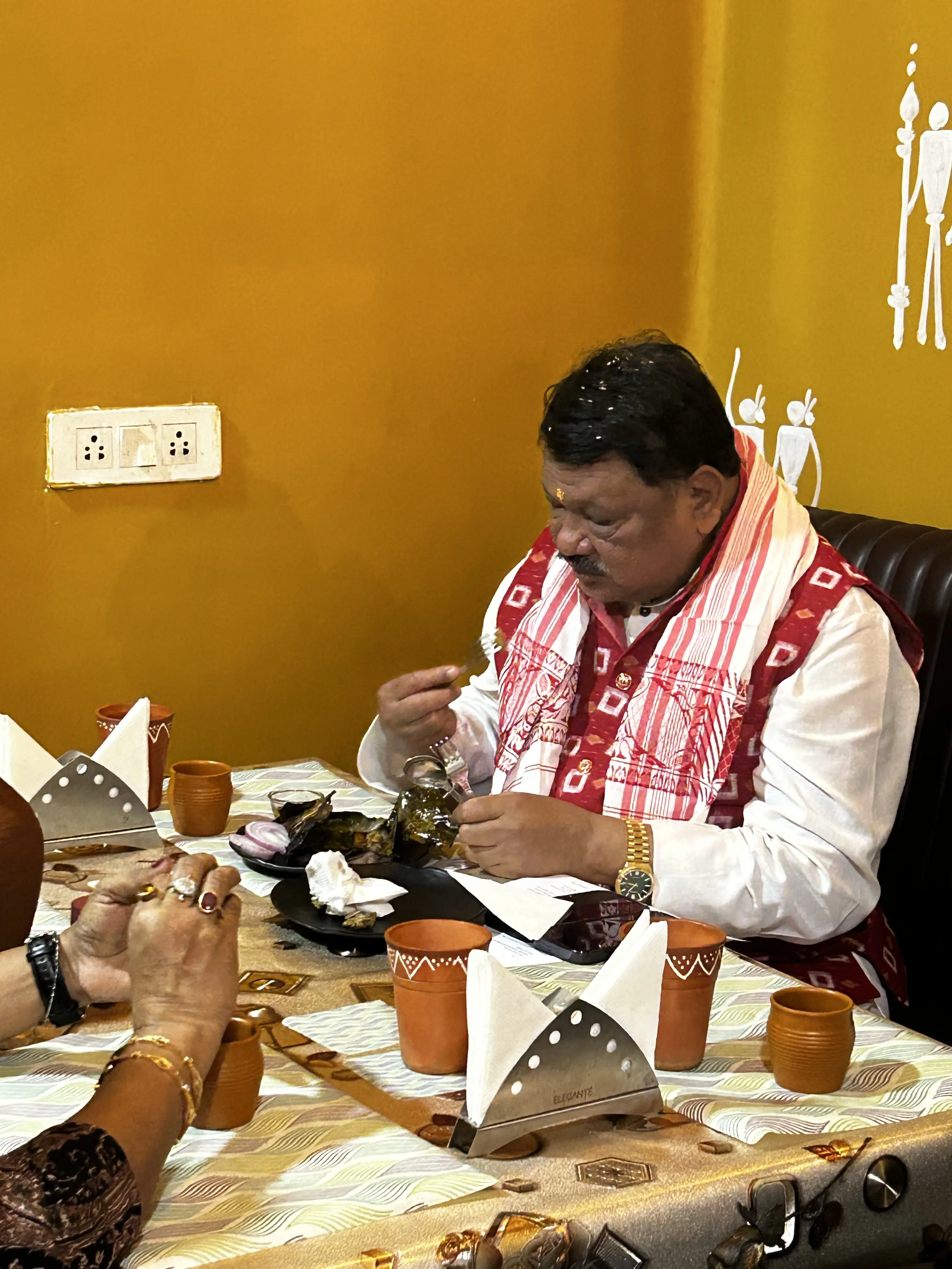 Traditional tribal dining experience at JOMHA